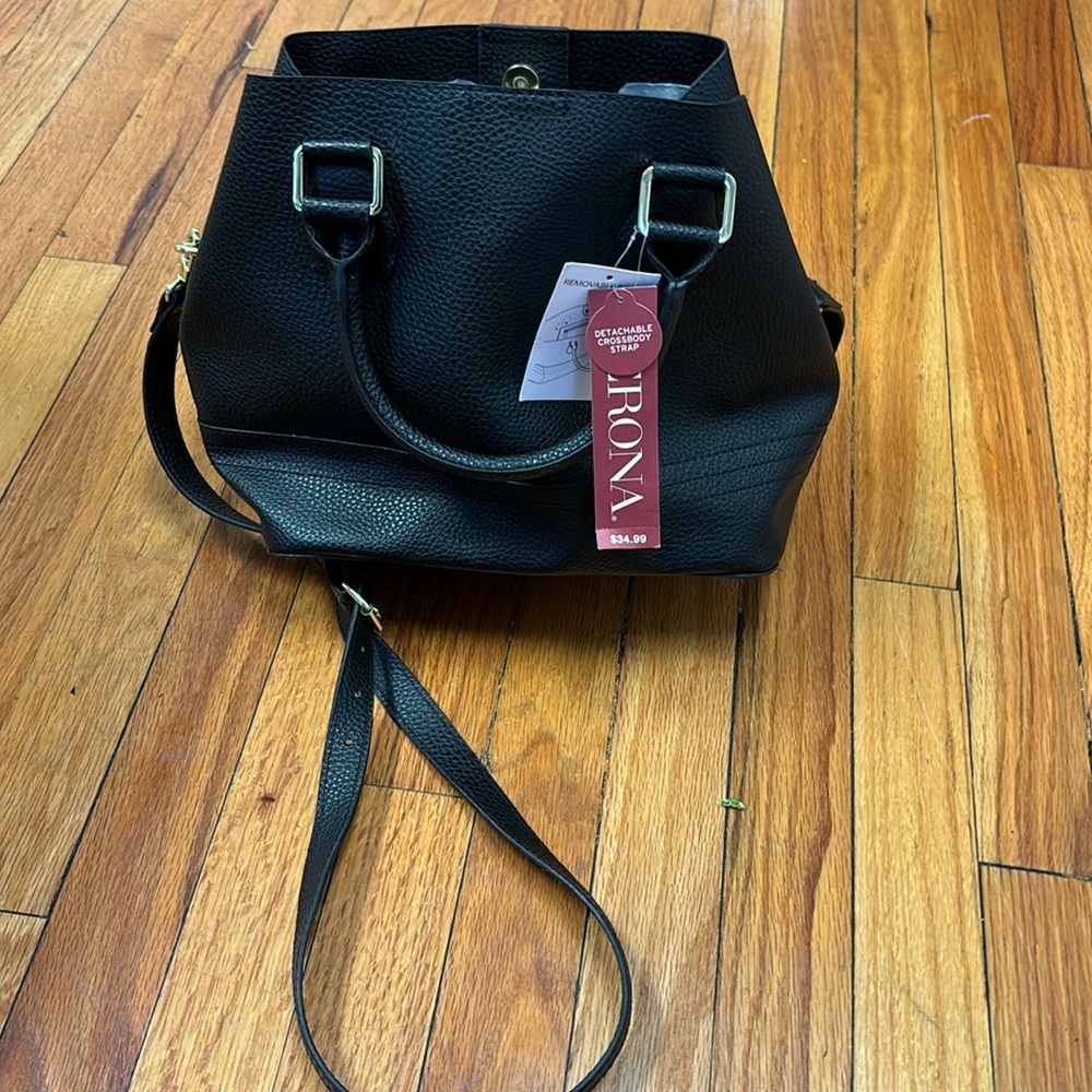 NWT Merona Bucket Bag with straps in Black